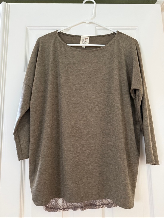 Tops - Gray Lace-Back Women's Top